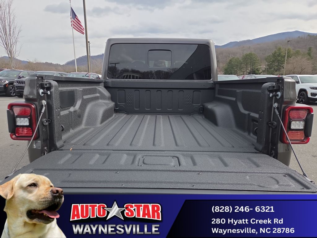 new 2026 Jeep Gladiator car, priced at $55,775