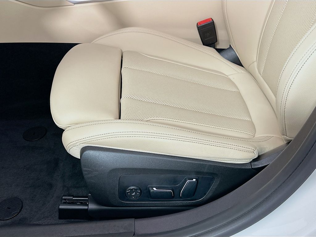 Thumbnail: 2025 BMW 3 Series - 20