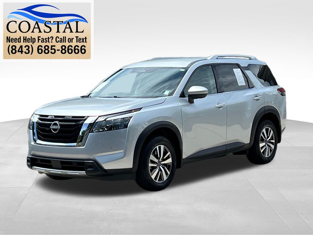 2025 Nissan Pathfinder SL Silver at Lugoff Nissan
