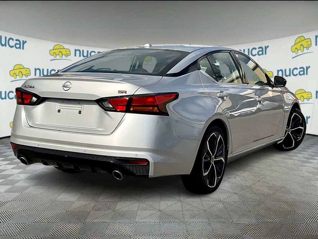 2023 Nissan Altima — photo 6