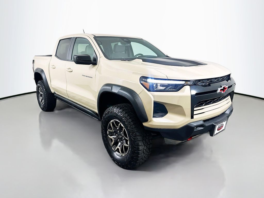 Thumbnail: 2024 Chevrolet Colorado - 3