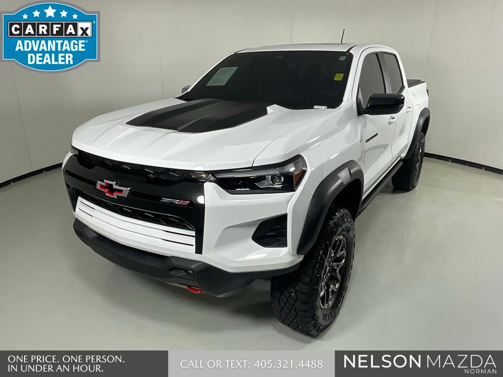 Summit White 2024 Chevrolet Colorado ZR2 Crew Cab 4WD Pickup Truck Four-Wheel Drive 8-Speed Automatic