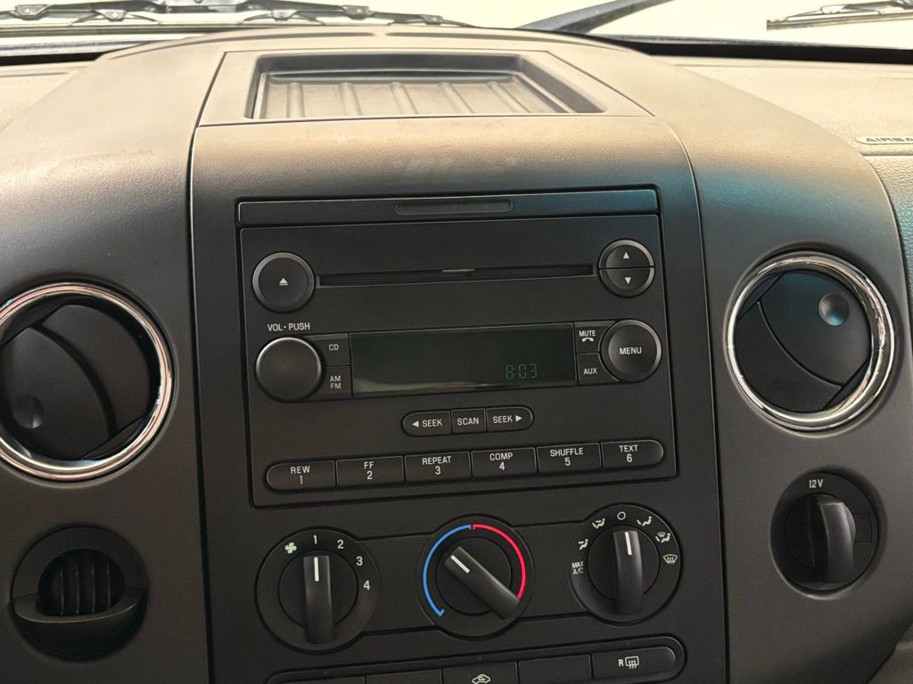 2004 Ford F-150 XLT