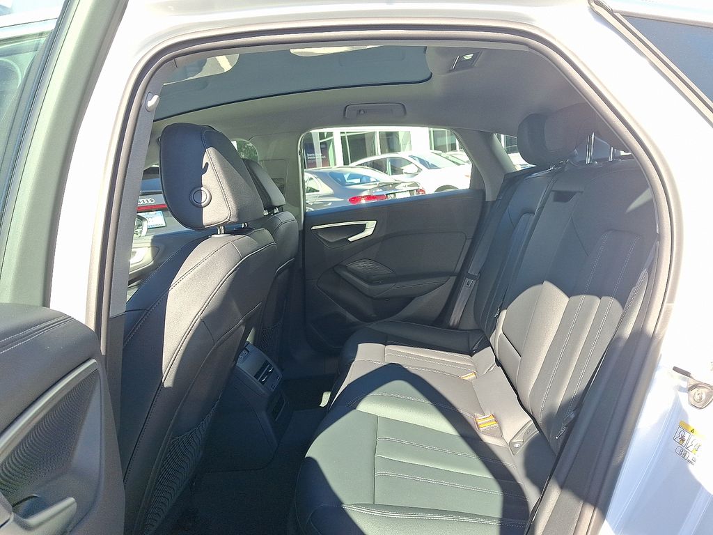 Thumbnail: 2025 Audi A5 - 7