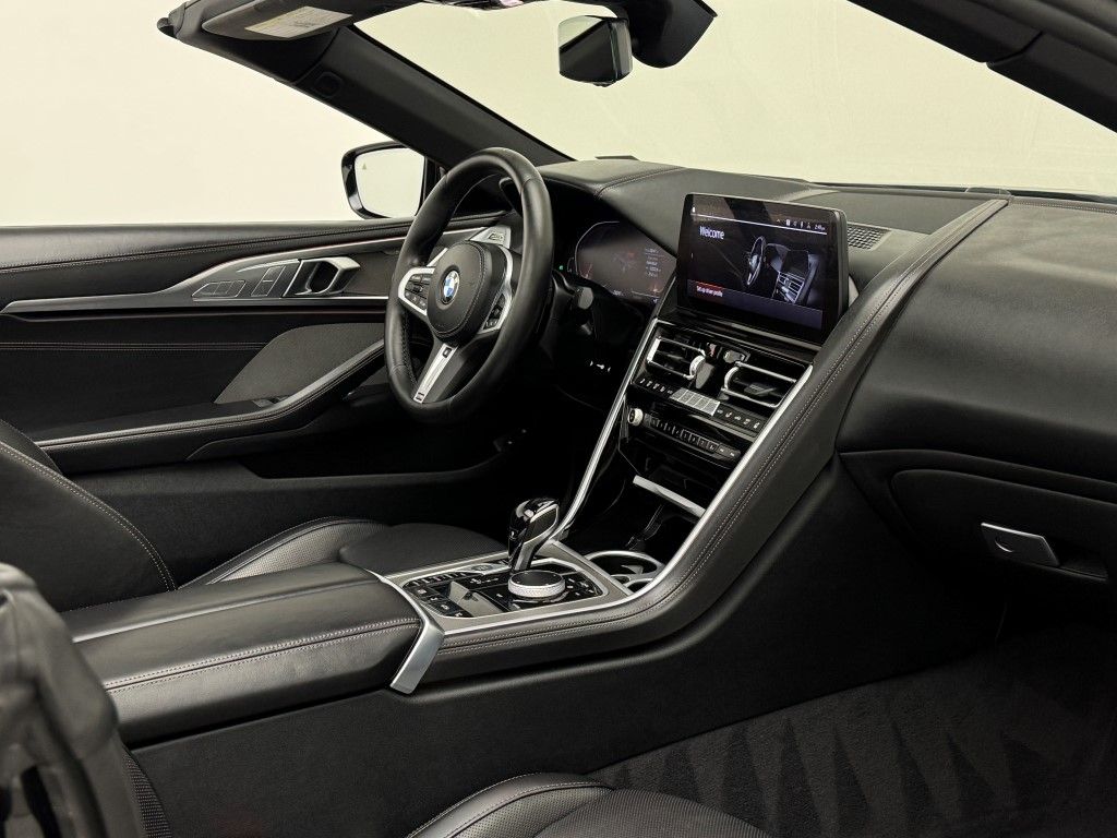Thumbnail: 2023 BMW 8 Series - 20