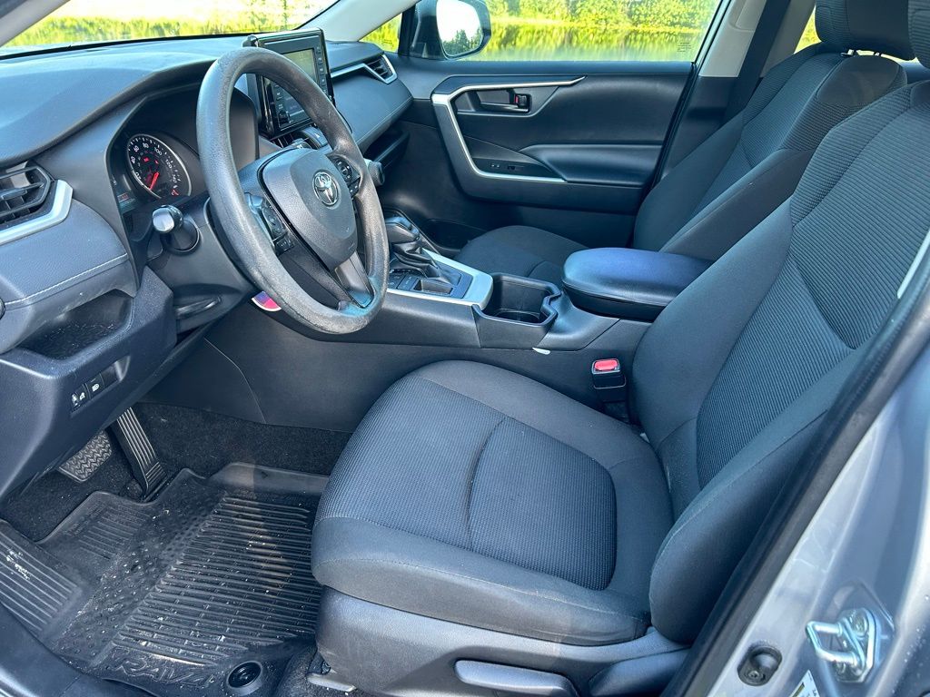 Thumbnail: 2022 Toyota RAV4 - 14