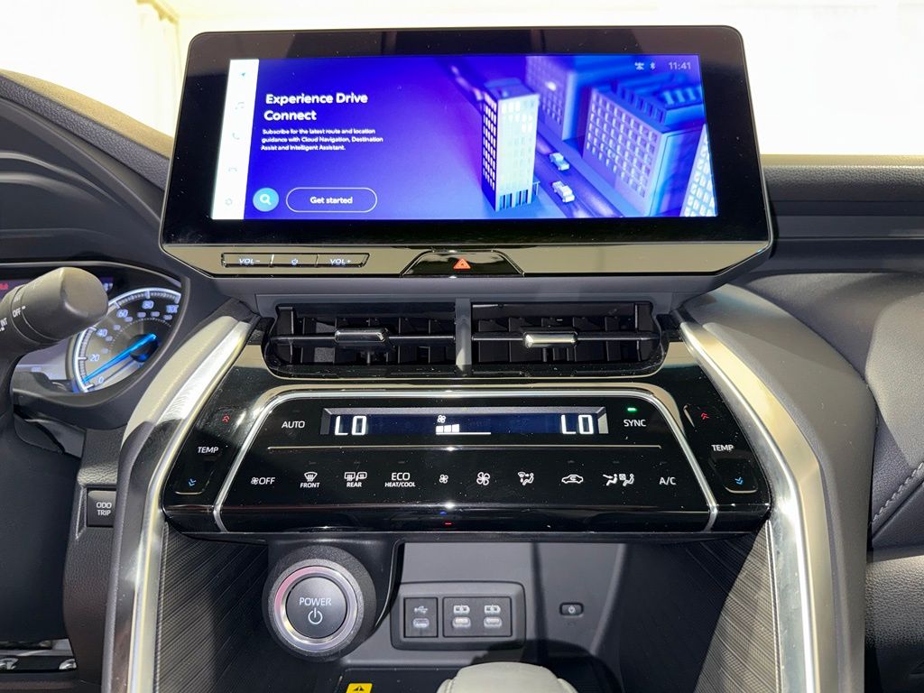Thumbnail: 2024 Toyota Venza - 26