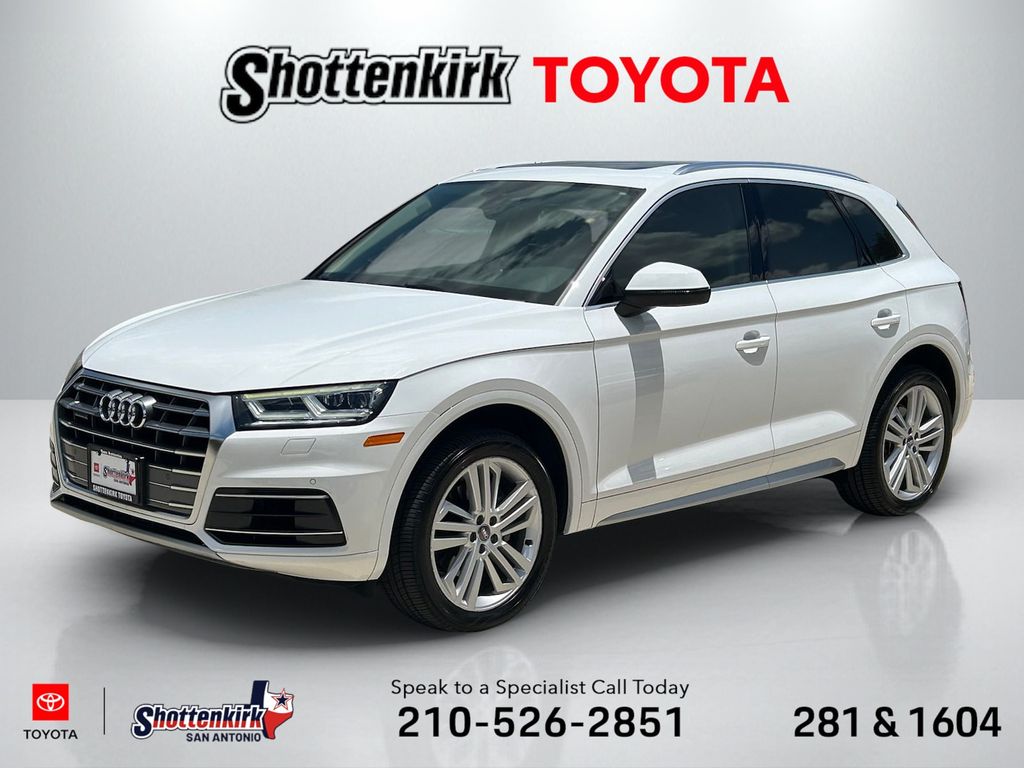 2019 Audi Q5 2.0T quattro S tronic Premium Plus's photo