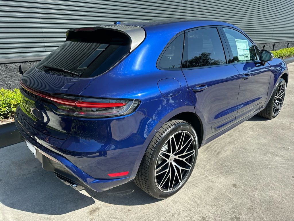 Thumbnail: 2026 Porsche Macan - 9
