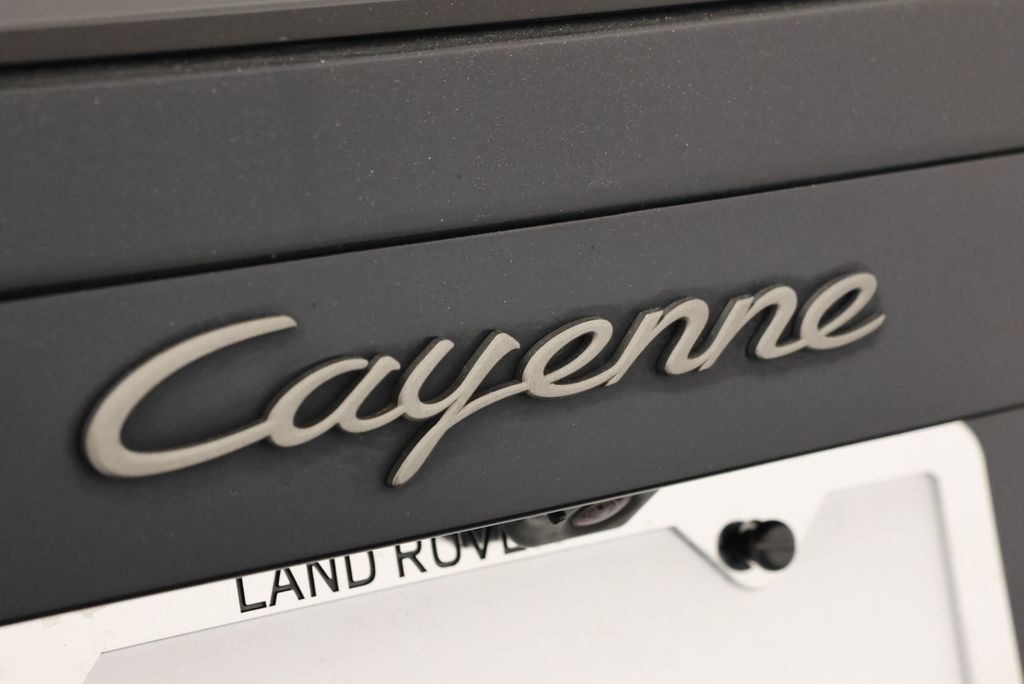 Thumbnail: 2023 Porsche Cayenne - 9