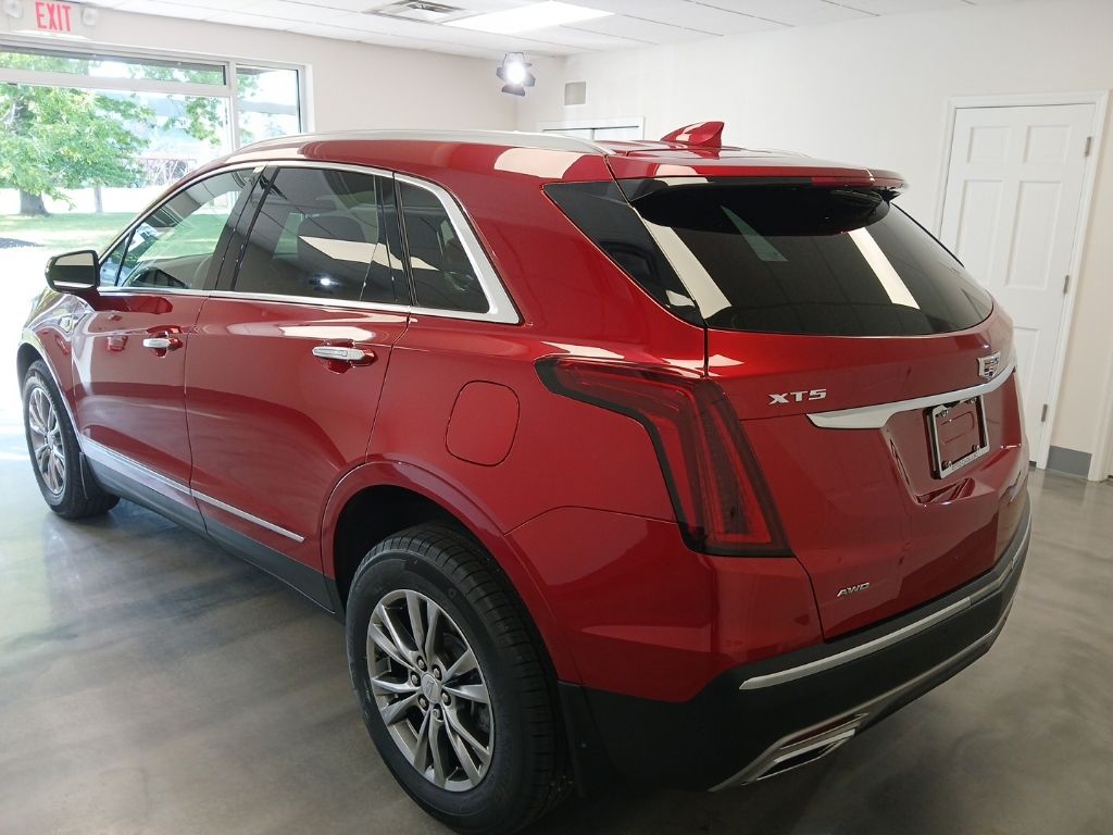 used 2021 Cadillac XT5 car, priced at $31,500