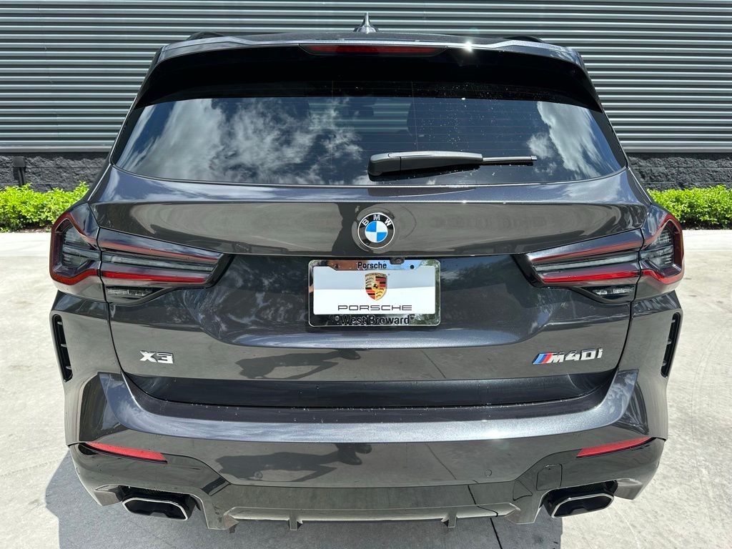 2024 BMW X3 M40i 11