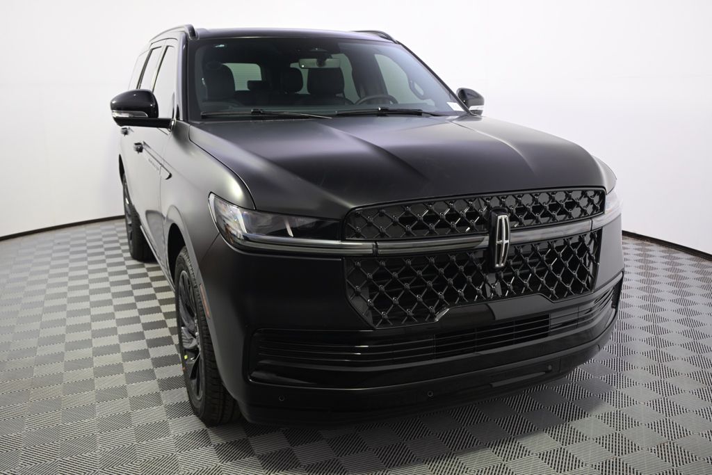 New 2026 Black Lincoln Reserve image 9