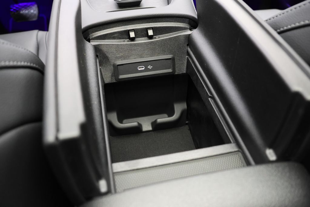 Thumbnail: 2026 Mercedes-Benz GLE - 30