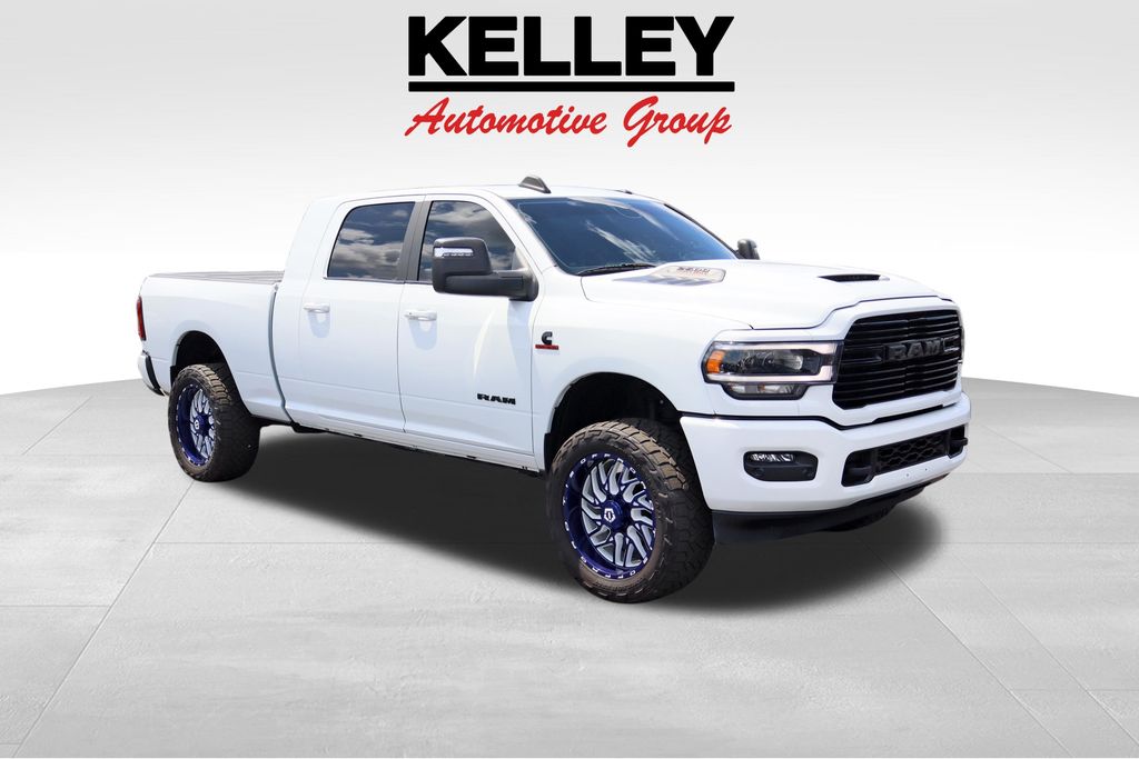 Bright White Clearcoat 2023 RAM 2500 Pickup Truck Four-Wheel Drive 6-Speed Automatic