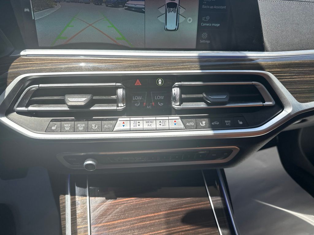 Thumbnail: 2021 BMW X7 - 22