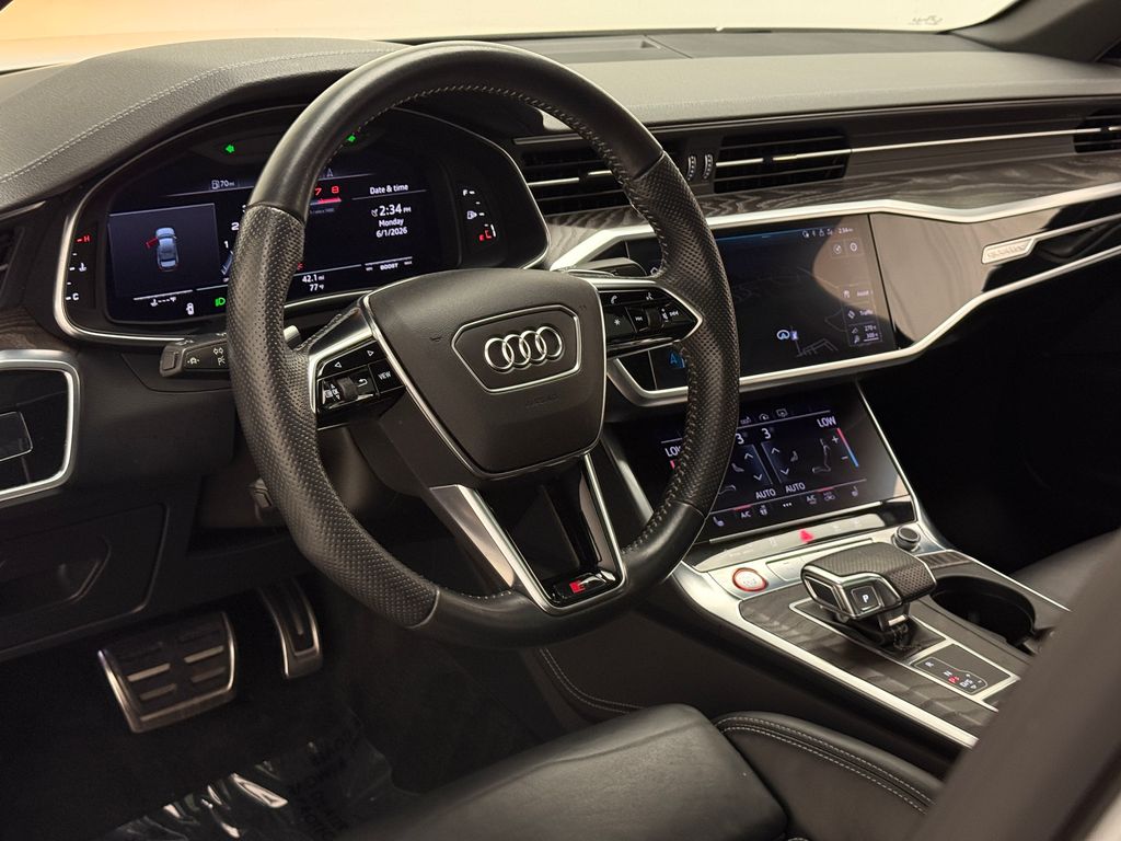 Thumbnail: 2020 Audi S6 - 30