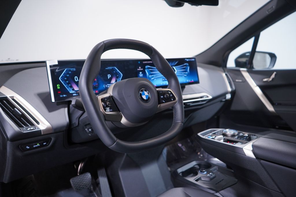 Thumbnail: 2026 BMW iX - 6