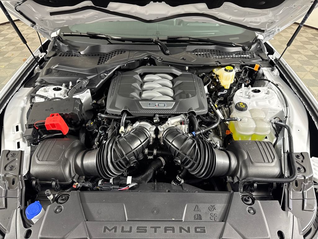 2026 Oxford White Ford Mustang GT RWD Coupe