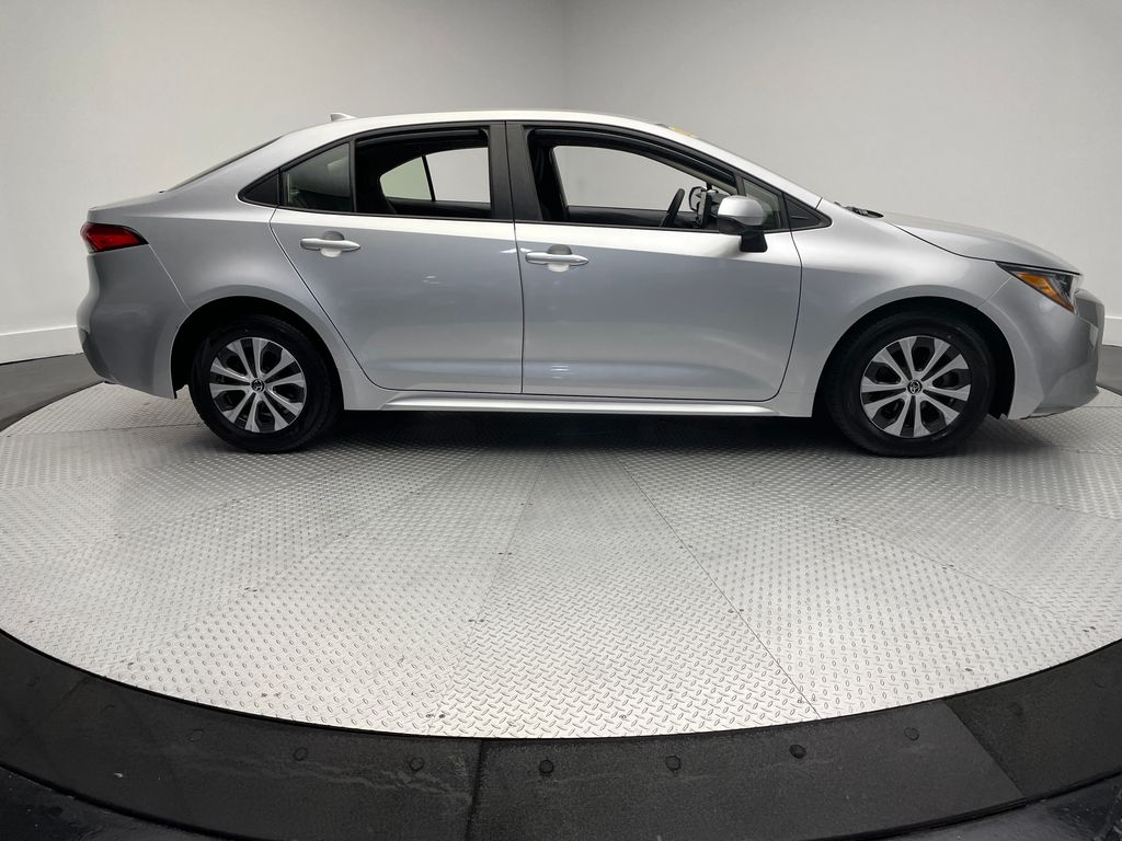 Thumbnail: 2022 Toyota Corolla - 4