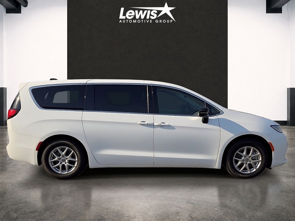 Used 2024 Chrysler Pacifica Touring L For Sale in Farmington, AR