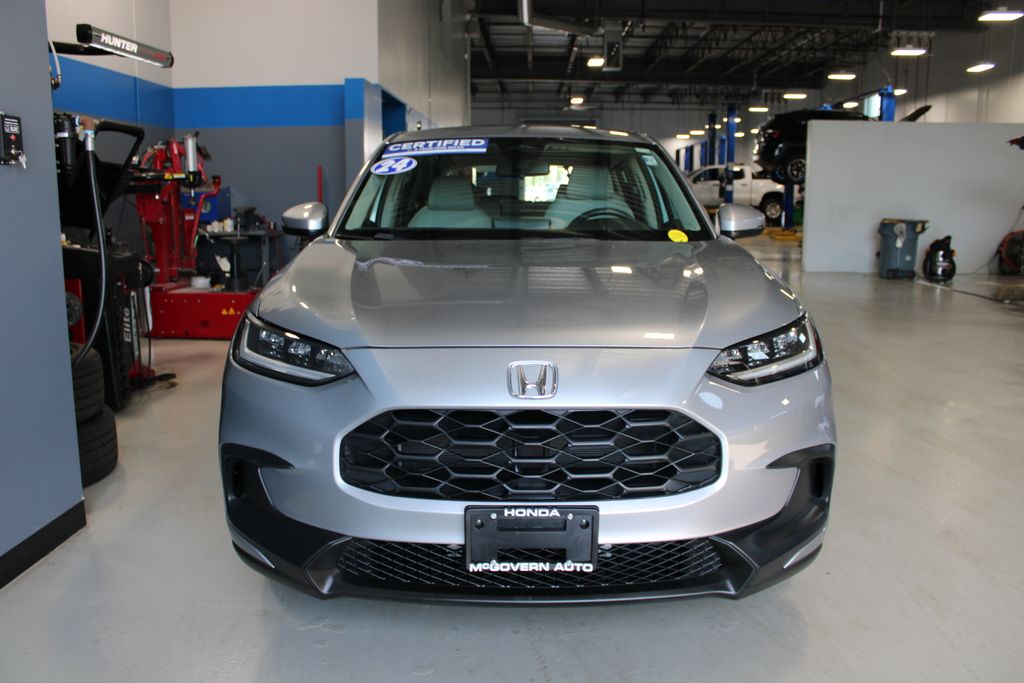 View vehicle photo 3