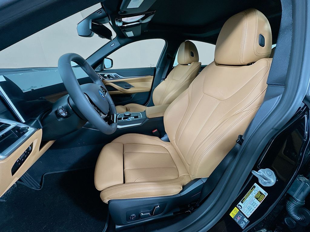 Thumbnail: 2026 BMW i4 - 16