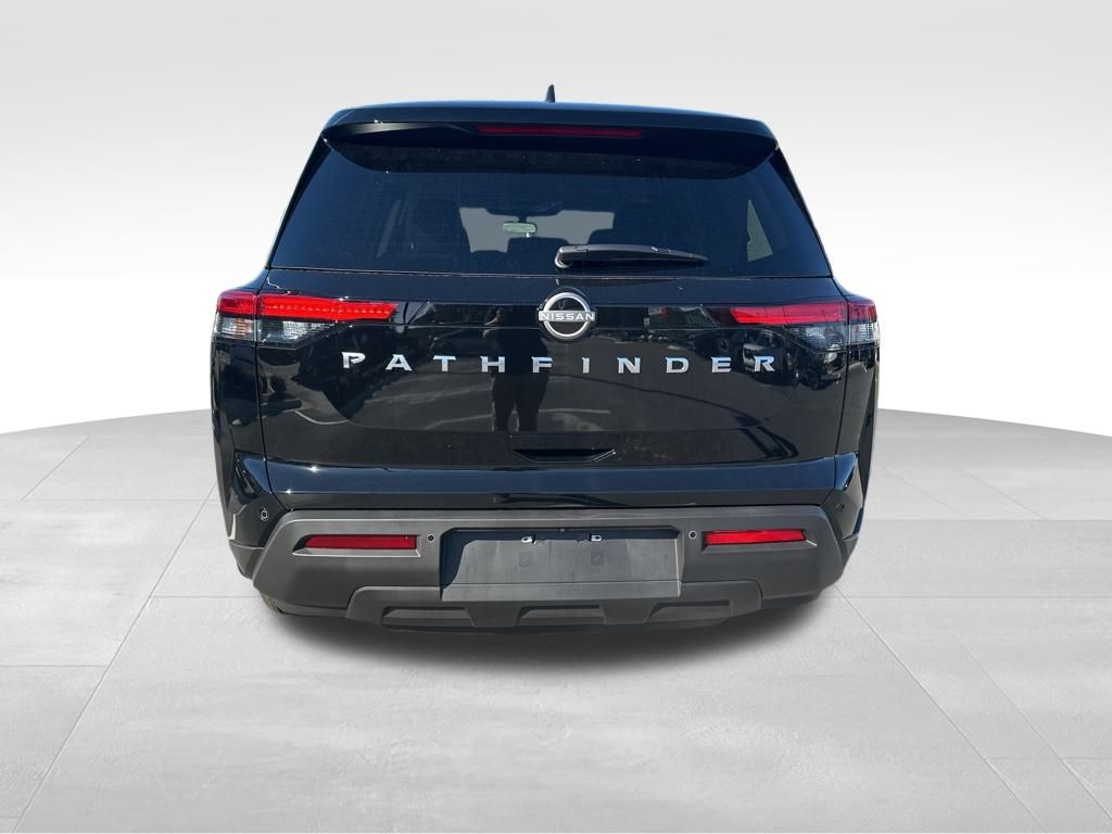 2025 Nissan Pathfinder S 8