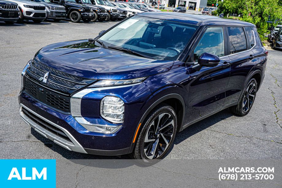 Used 2024 Blue Mitsubishi SE image 15