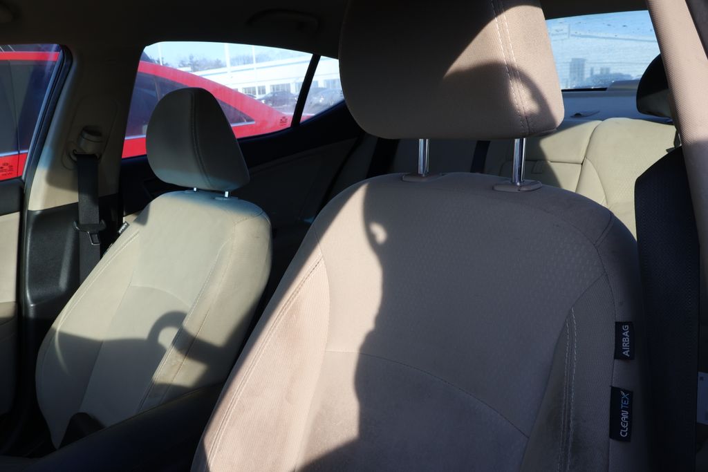 Thumbnail: 2015 Kia Optima - 13