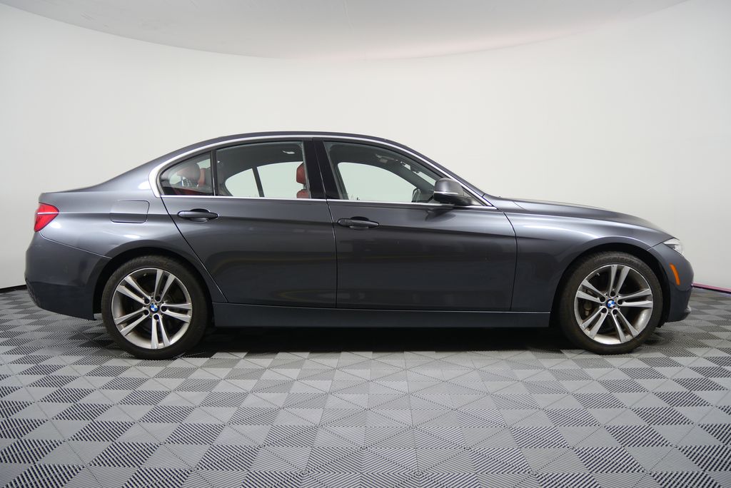 Thumbnail: 2016 BMW 3 Series - 2