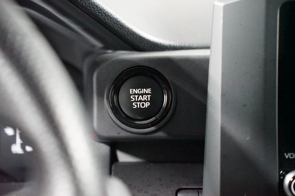 Thumbnail: 2024 Toyota Tacoma - 17