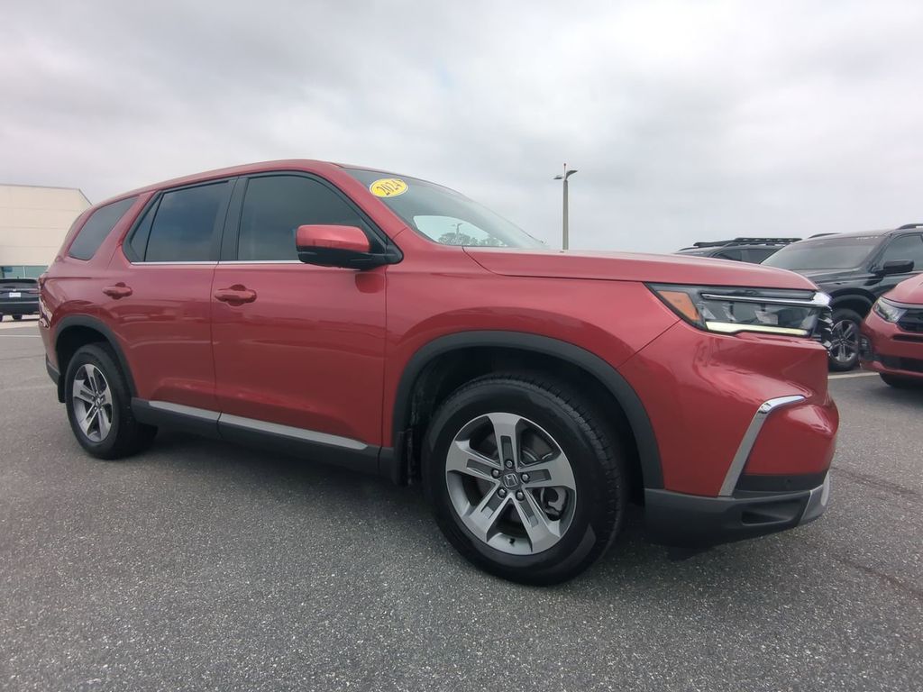 2024 Honda Pilot EX-L AWD with Captains Chairs