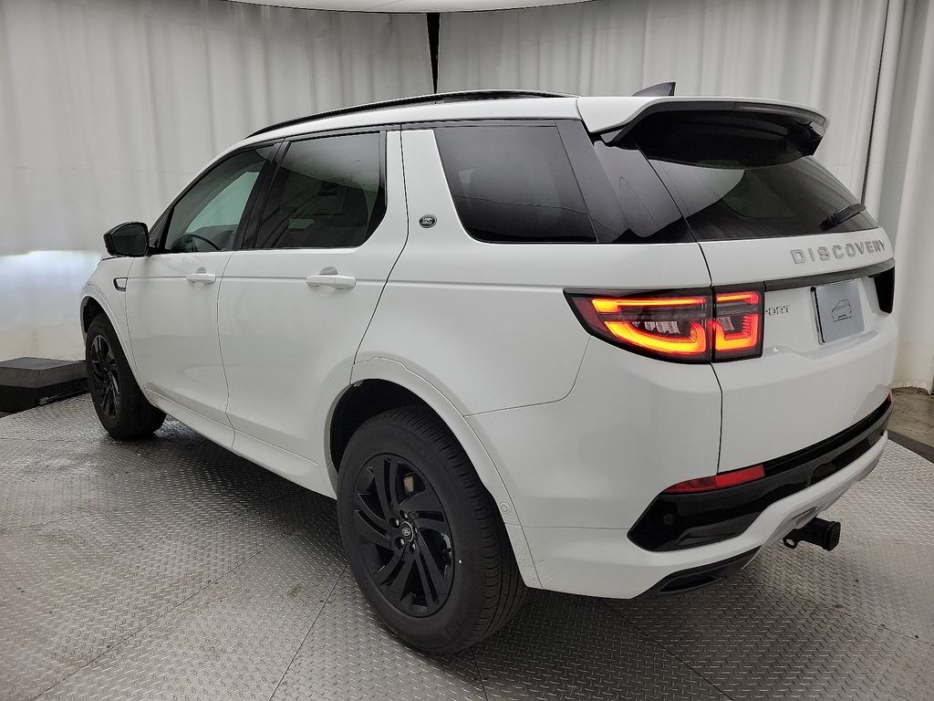 2024 Land Rover Discovery Sport S 4