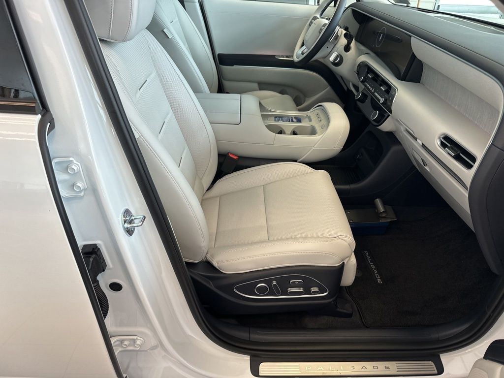 New 2026 White Hyundai Calligraphy image 16