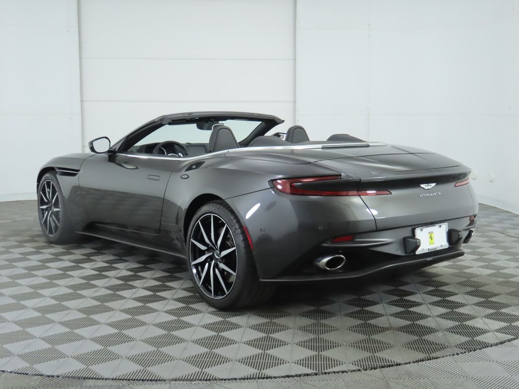 2020 Aston Martin DB11  7