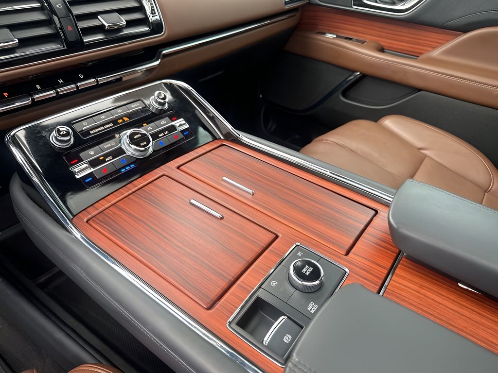 Used Car 2024 Lincoln Navigator  Utility L Reserve Four Wheel Drive For Sale Under $80,000 In Austin, Texas