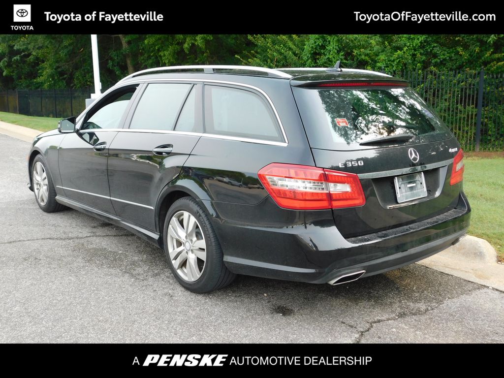 Thumbnail: 2013 Mercedes-Benz E-Class - 3