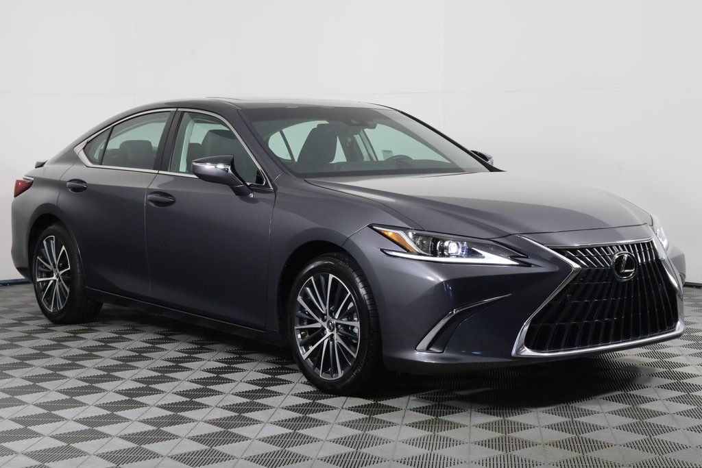 Thumbnail: 2025 Lexus ES - 3