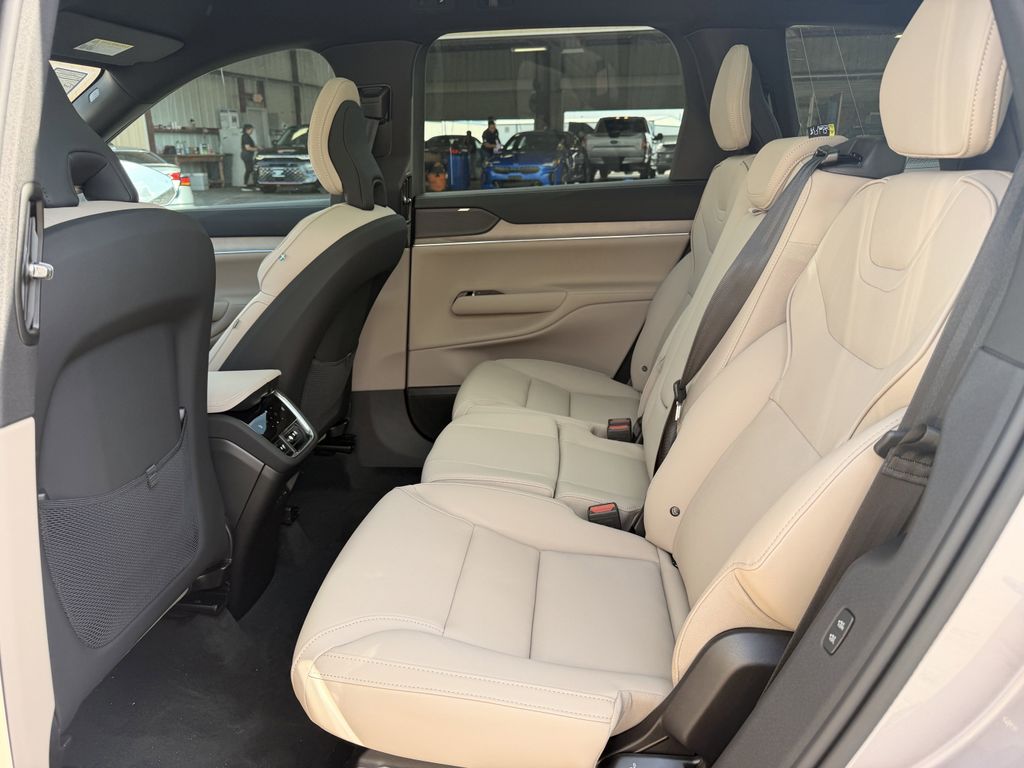 New 2026 Silver Volvo  image 20