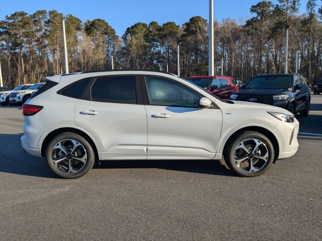 2025 Ford Escape ST-Line Elite