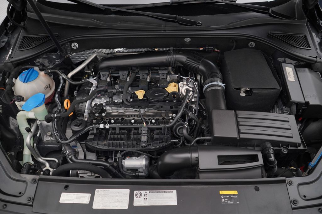 Thumbnail: 2017 Volkswagen Passat - 12