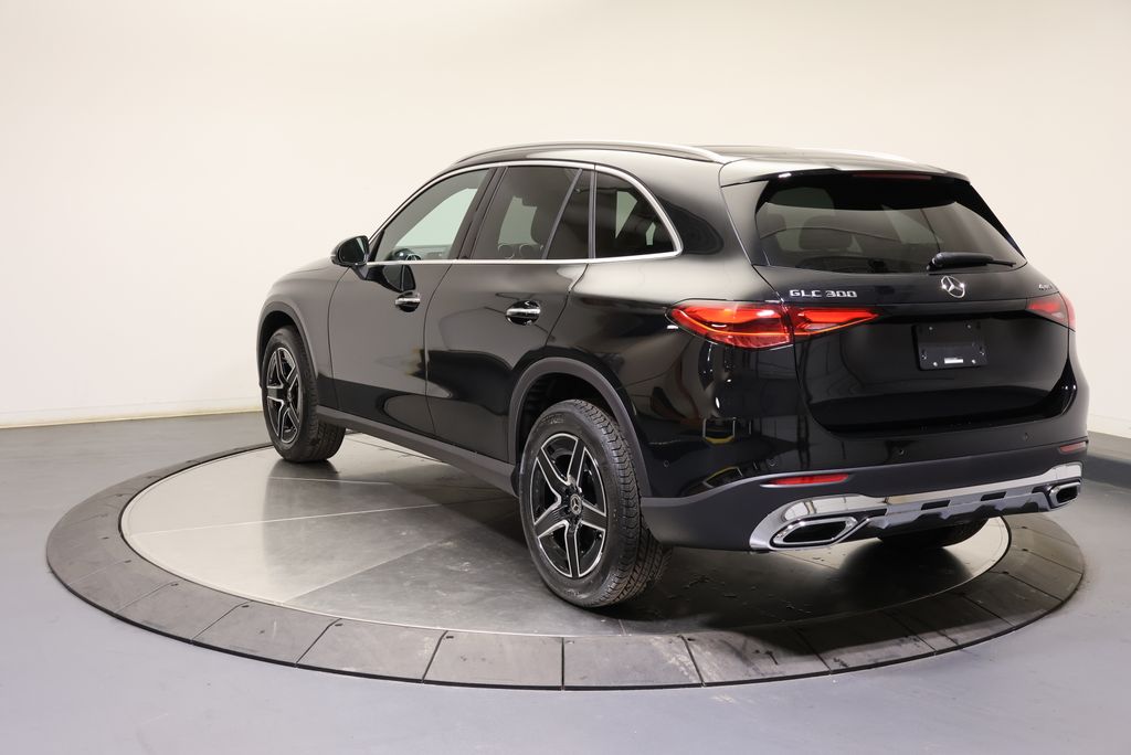 Thumbnail: 2027 Mercedes-Benz GLC - 5