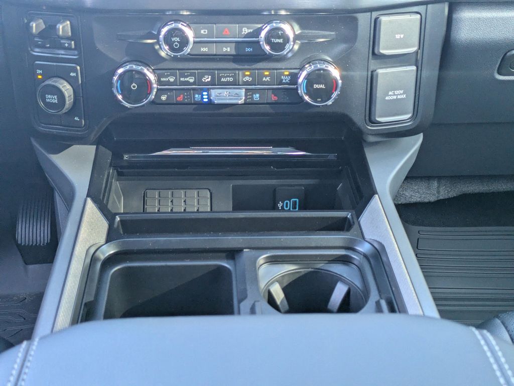 2026 Ford F-350 Super Duty LARIAT