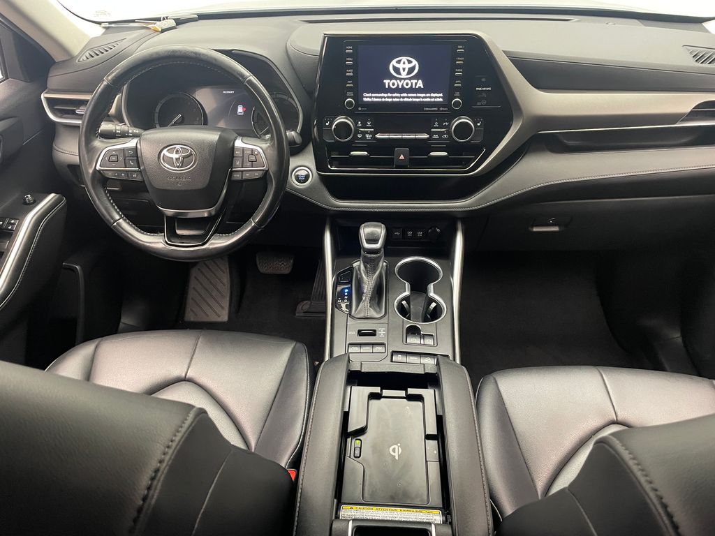 Thumbnail: 2020 Toyota Highlander - 19