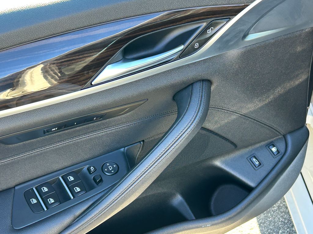 Thumbnail: 2018 BMW 5 Series - 12