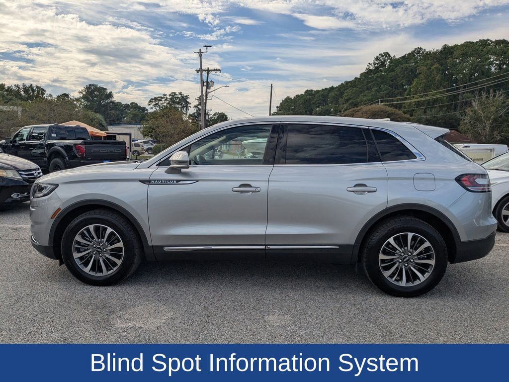 2022 Lincoln Nautilus Standard