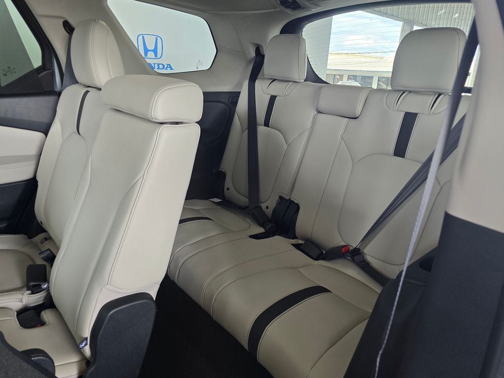 Thumbnail: 2026 Honda Pilot - 24