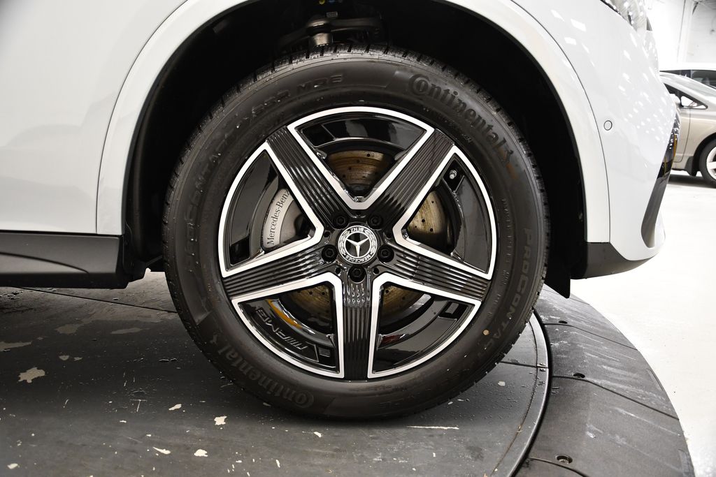 Thumbnail: 2025 Mercedes-Benz GLC - 16