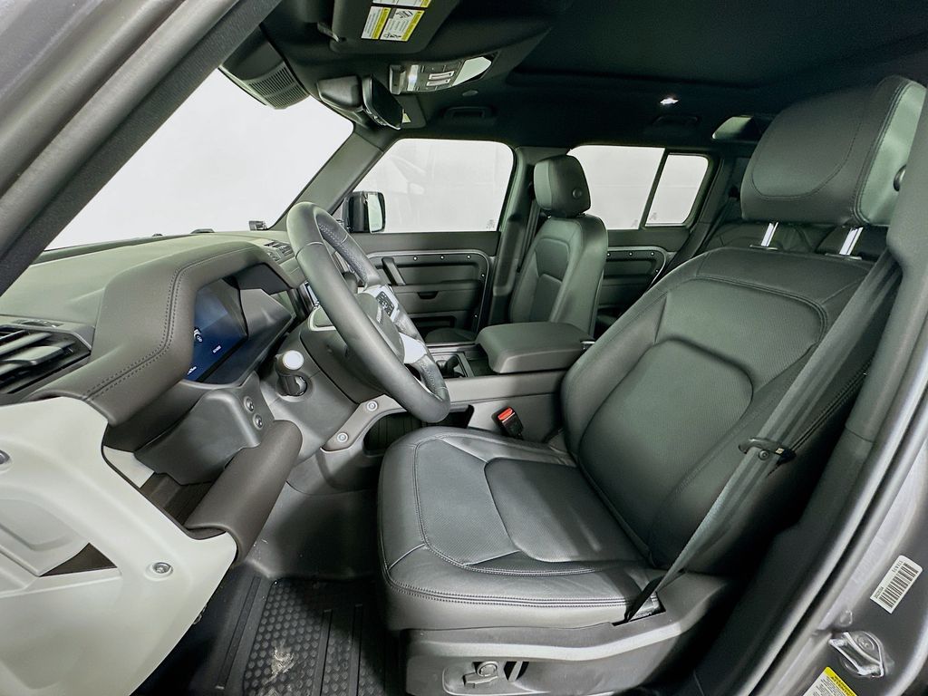 2024 Land Rover Defender 110 21